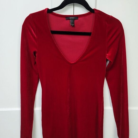 Forever 21 red velvet mini dress - Picture 3 of 7